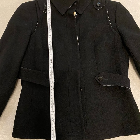 Authentic Chanel black jacket with removable collar and sleeves - Picture 12 of 14